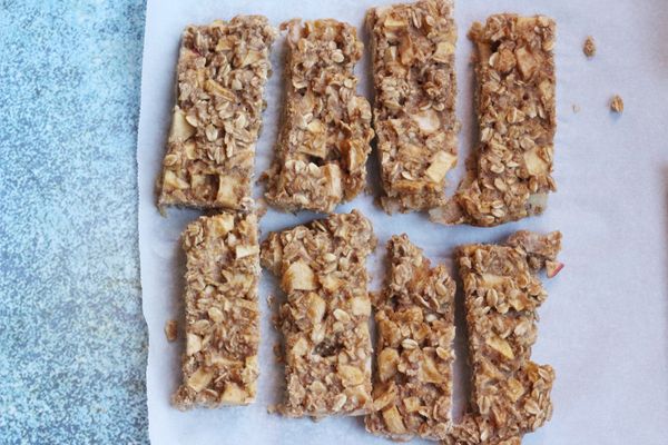 Apple Oatmeal Bars: Make This a Fall Favorite