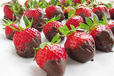 Dark Chocolate Covered Strawberries: YUM!