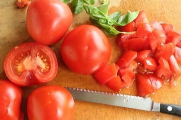 choptomatossauce.360