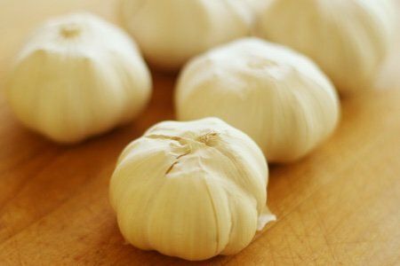 How to Peel Garlic Quickly