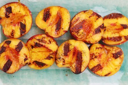 Grilled peaches recipe – YuniHealth