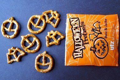 Halloween Pretzels Review 