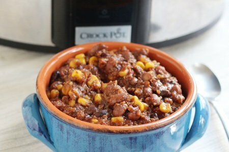 Gradual Cooker Quinoa Chili: Wholesome, Cheap, and Scrumptious