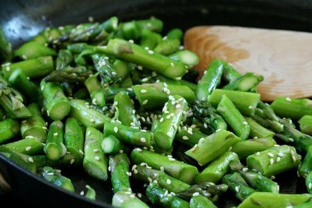 Sesame Asparagus