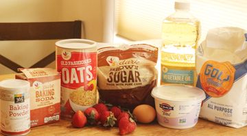 Strawberry Oatmeal Muffins Recipe: Can’t Go Wrong