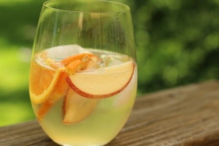 Easy White Wine Sangria